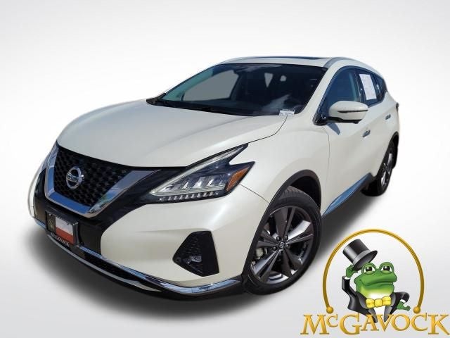 2020 Nissan Murano Platinum in Pearl White Tricoat — front three-quarter view